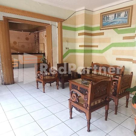 Hotel Palem 2 Syariah Malang Redpartner Екстер'єр фото