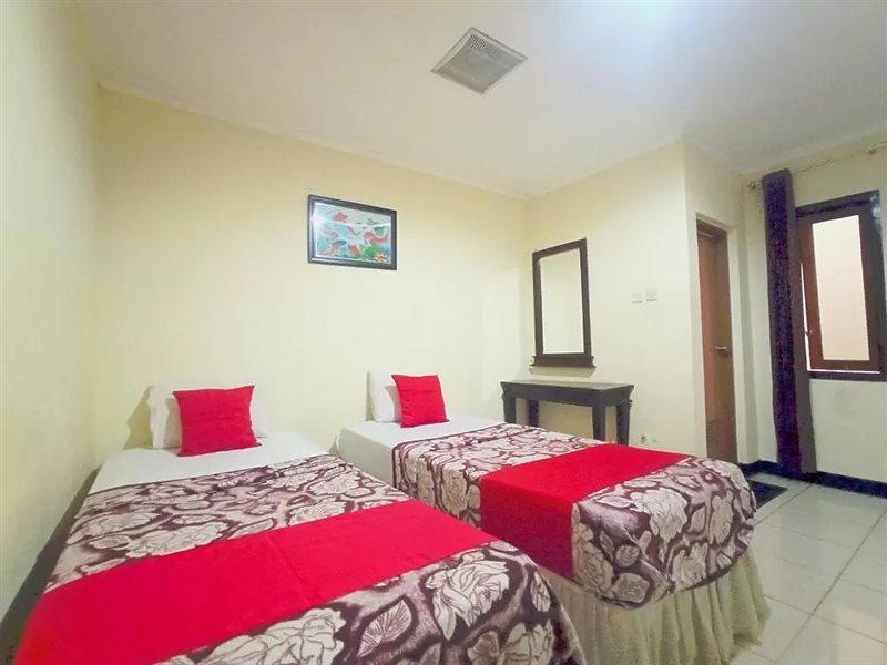 Hotel Palem 2 Syariah Malang Redpartner Екстер'єр фото