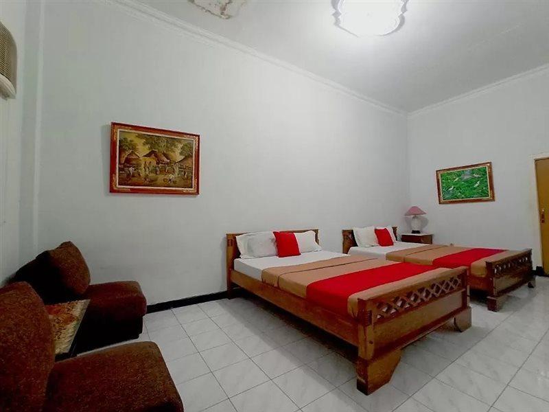 Hotel Palem 2 Syariah Malang Redpartner Екстер'єр фото
