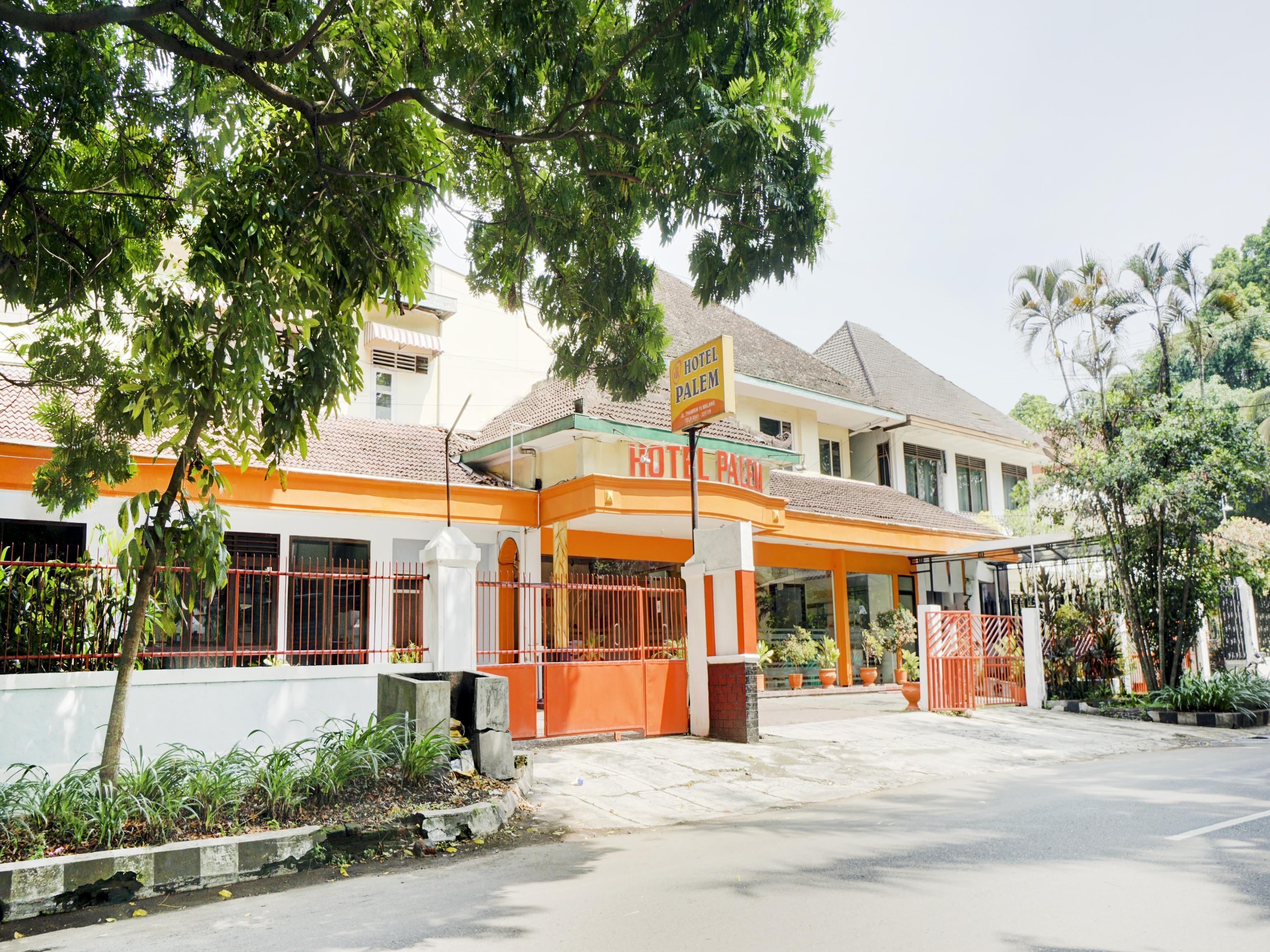 Hotel Palem 2 Syariah Malang Redpartner Екстер'єр фото